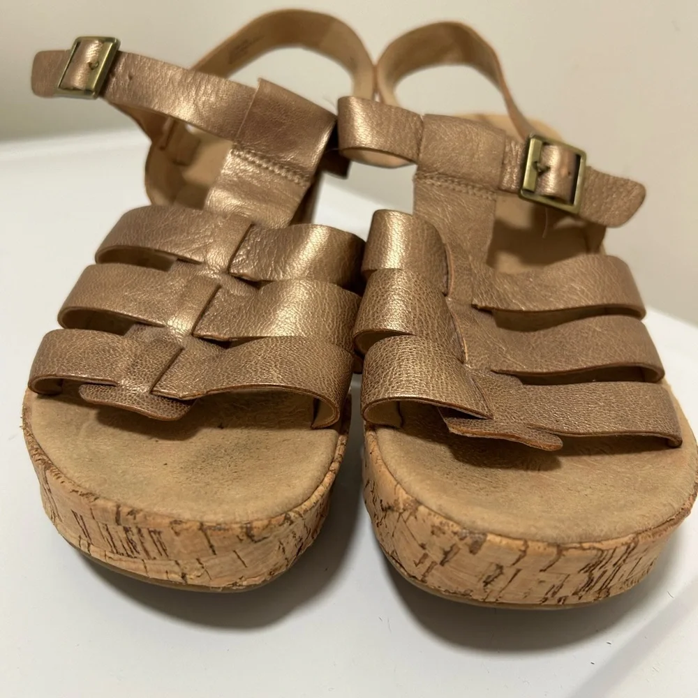 Kork Ease Wedge Sandals Metallic Bronze Tan Size 10